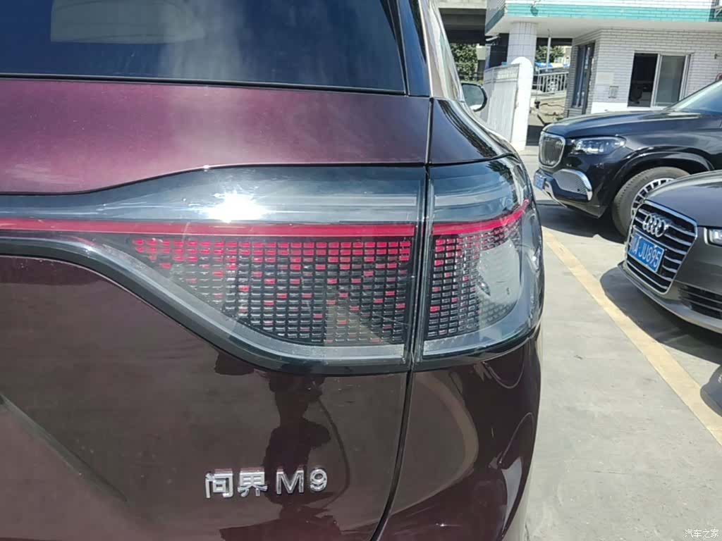 AITO M9, 2025 8
