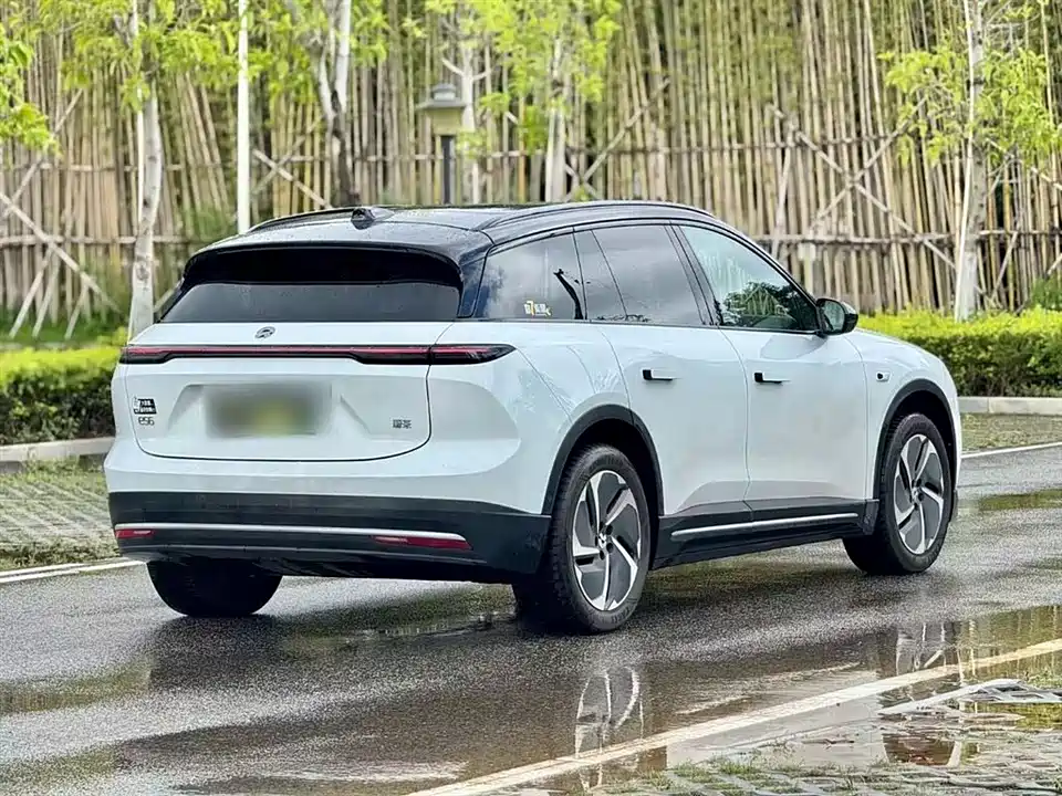 NIO ES6