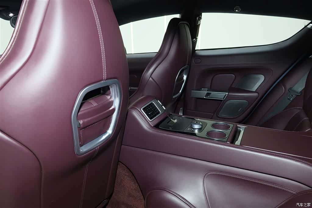 Aston Martin Rapide, 2013 19