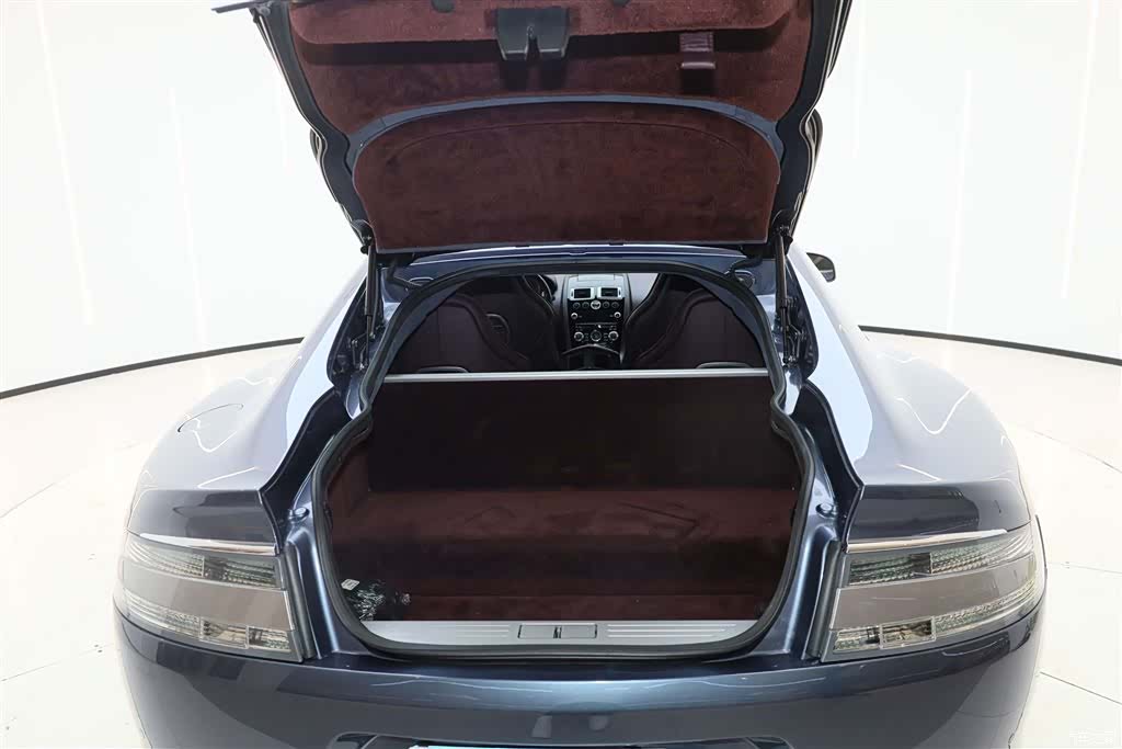 Aston Martin Rapide, 2013 12