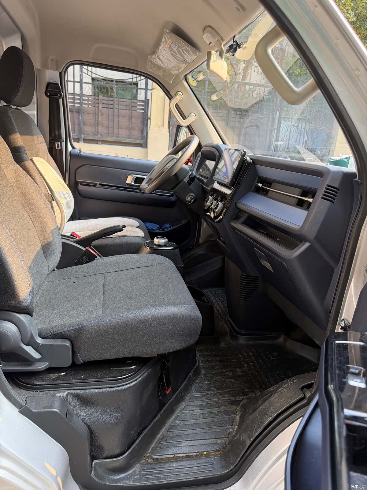 Geely F3E, 2025 12