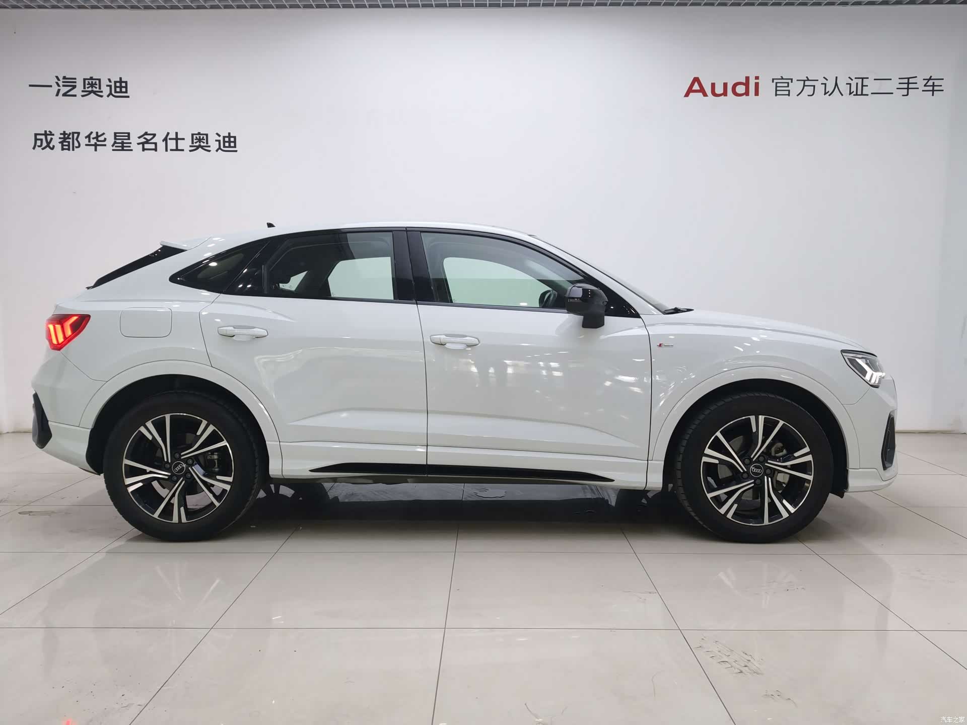 Audi Q3, 2022 3