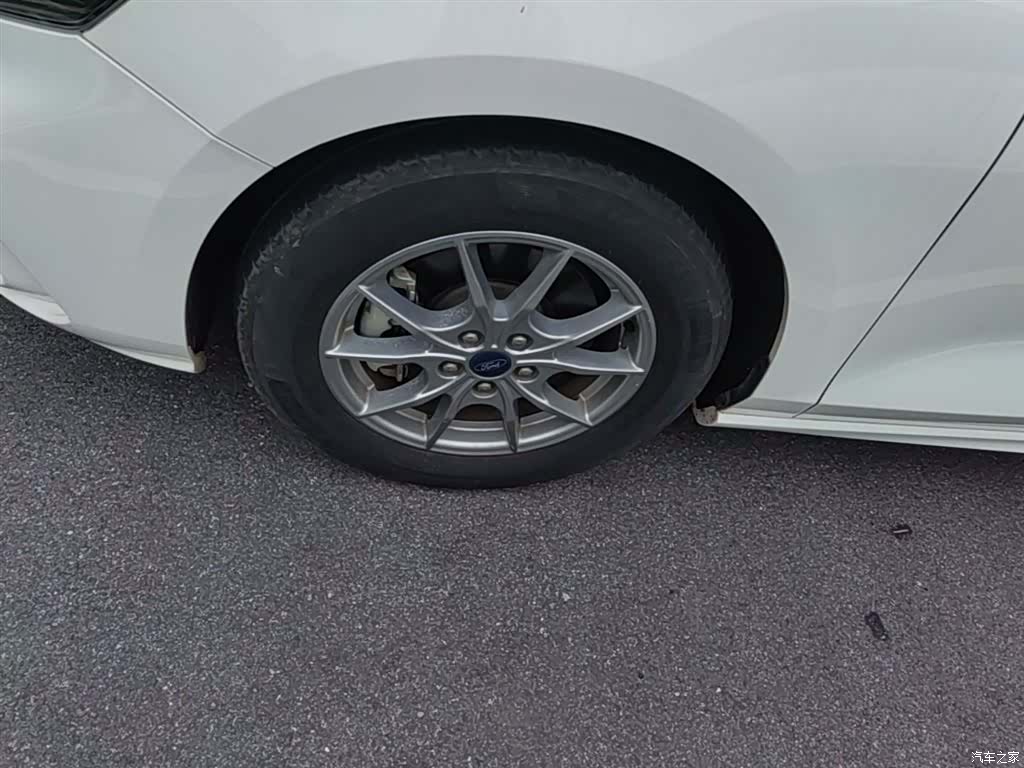 Ford Focus, 2021 23