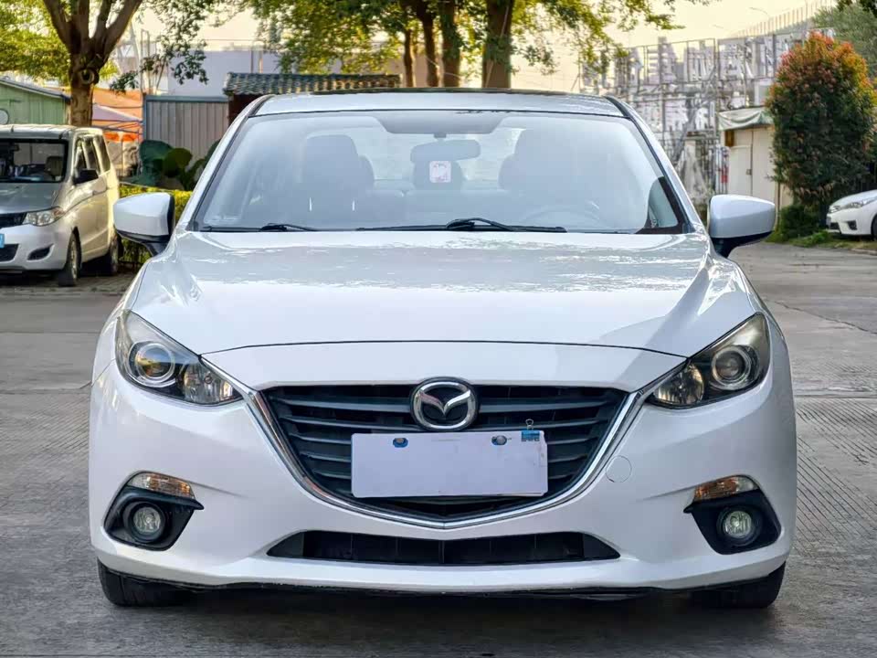 Mazda 3 Angkesaila