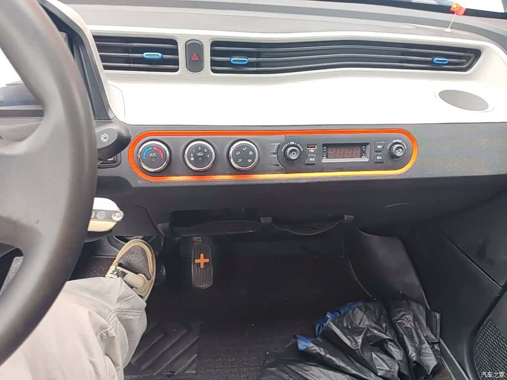 Wuling MINIEV, 2022 13