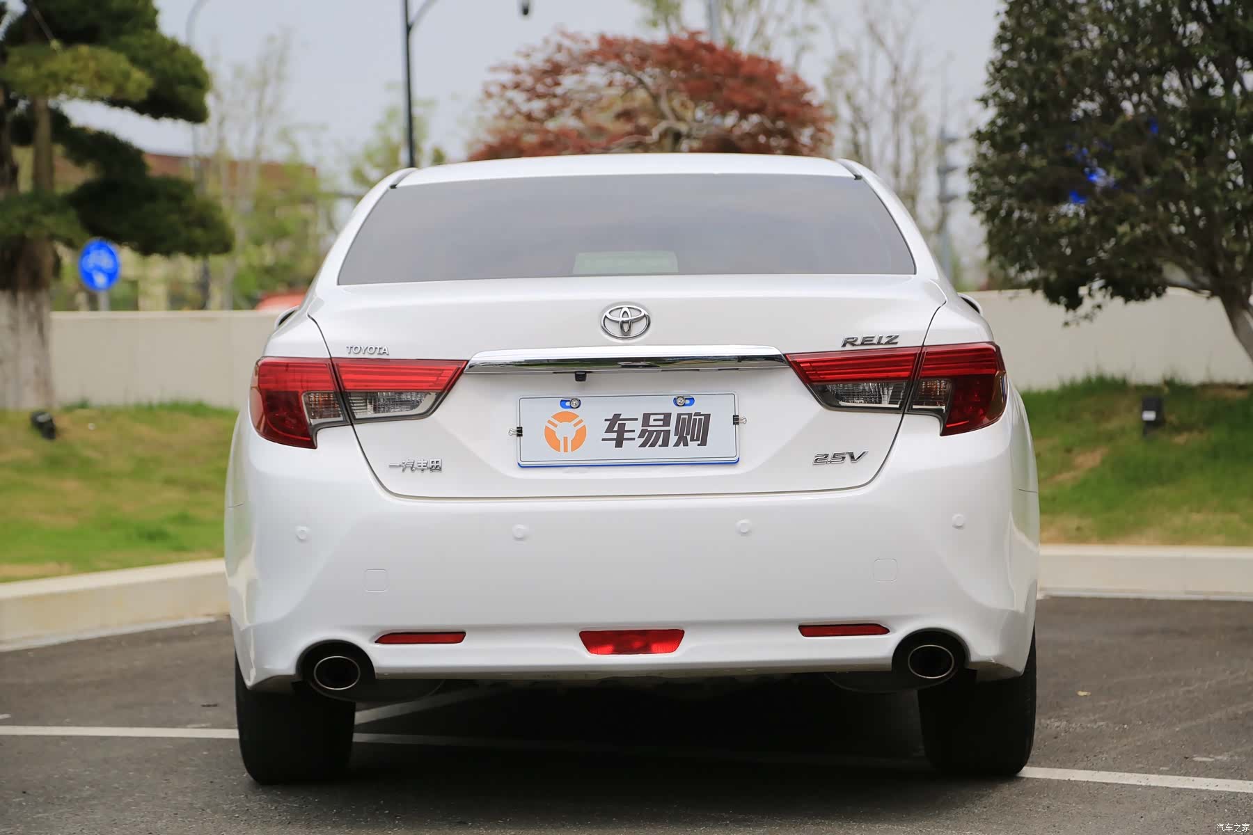 Toyota 2.5V, 2016 19