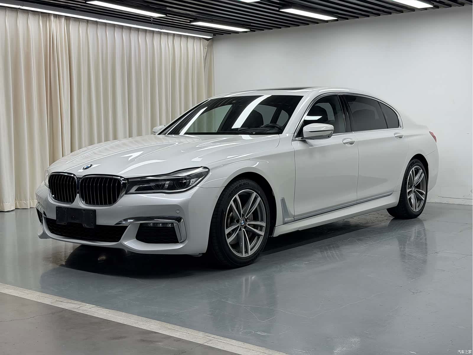 BMW 7 Series, 2019 1