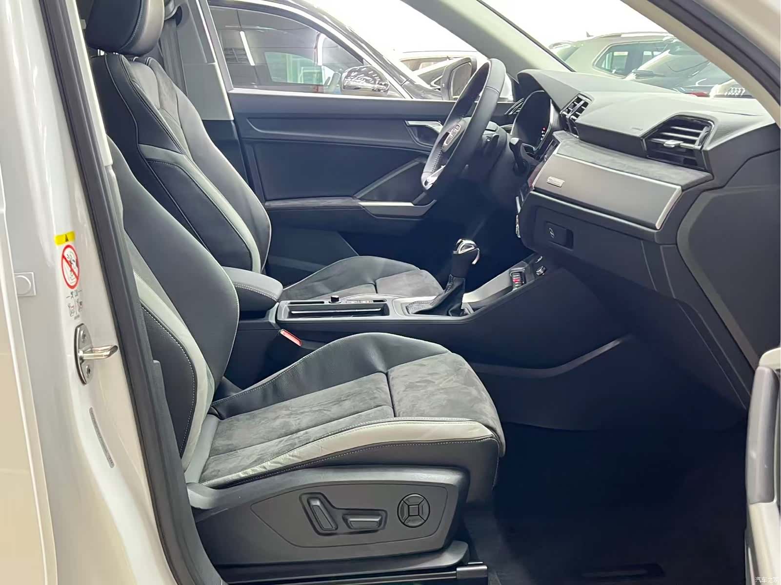 Audi Q3, 2022 18