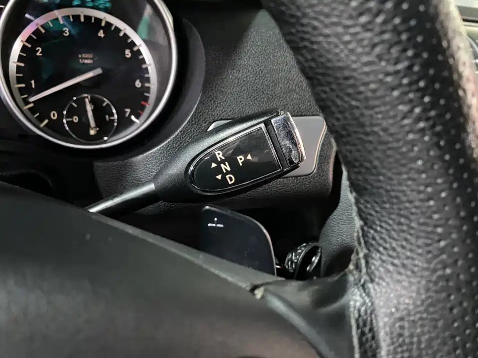 Mercedes-Benz R-class