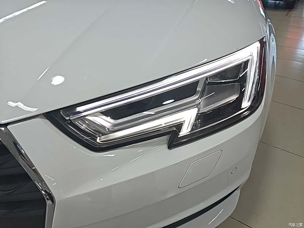 Audi A4L, 2017 24