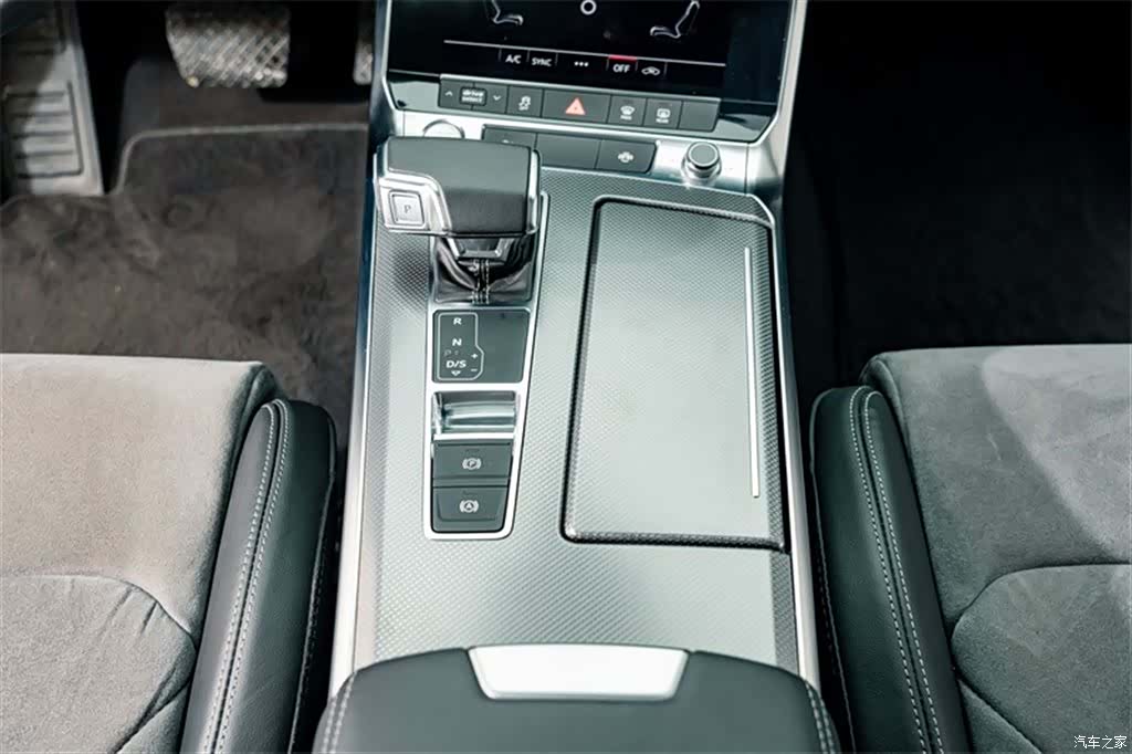 Audi A6L, 2019 11