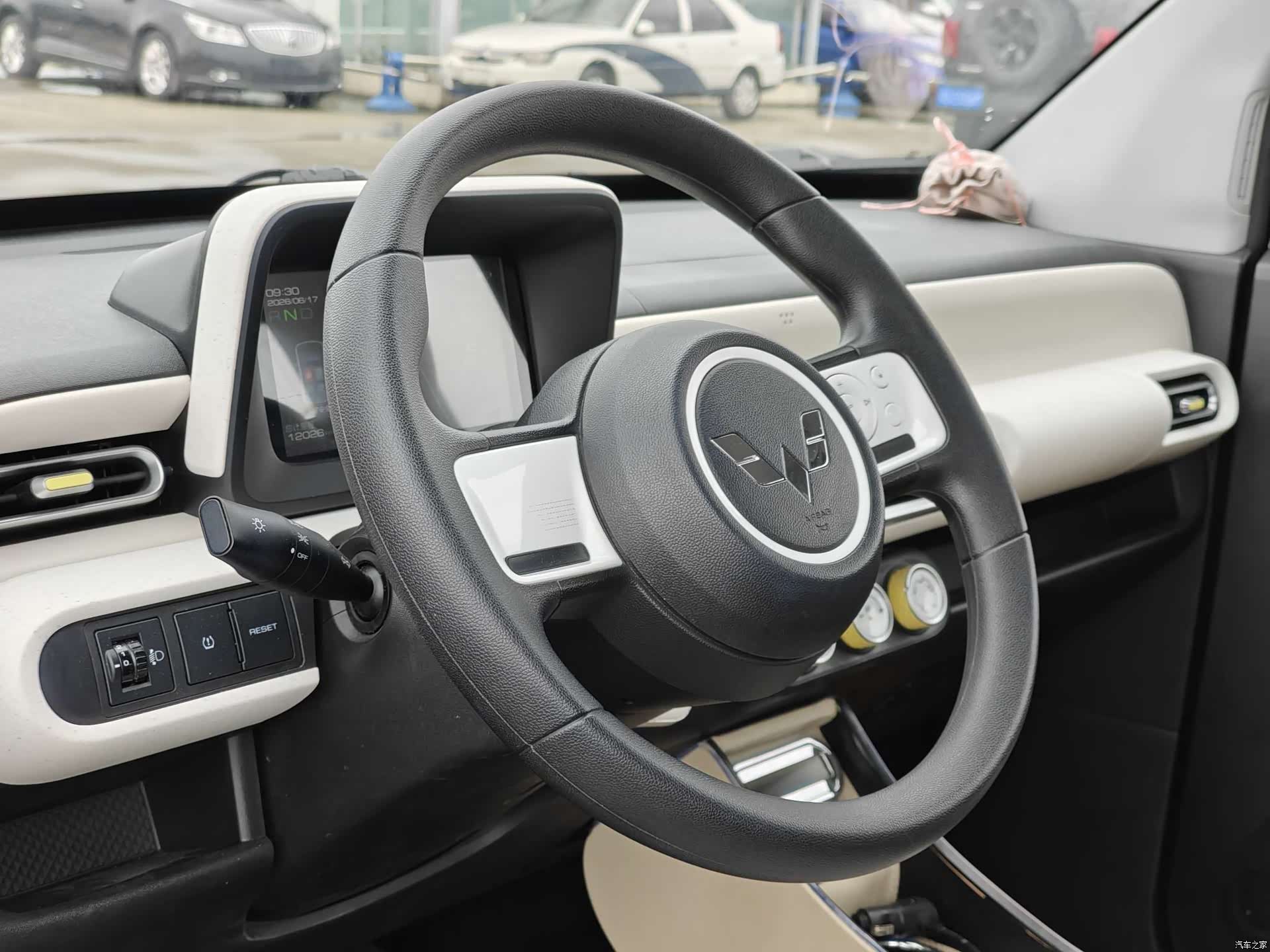 Wuling MINIEV, 2024 7