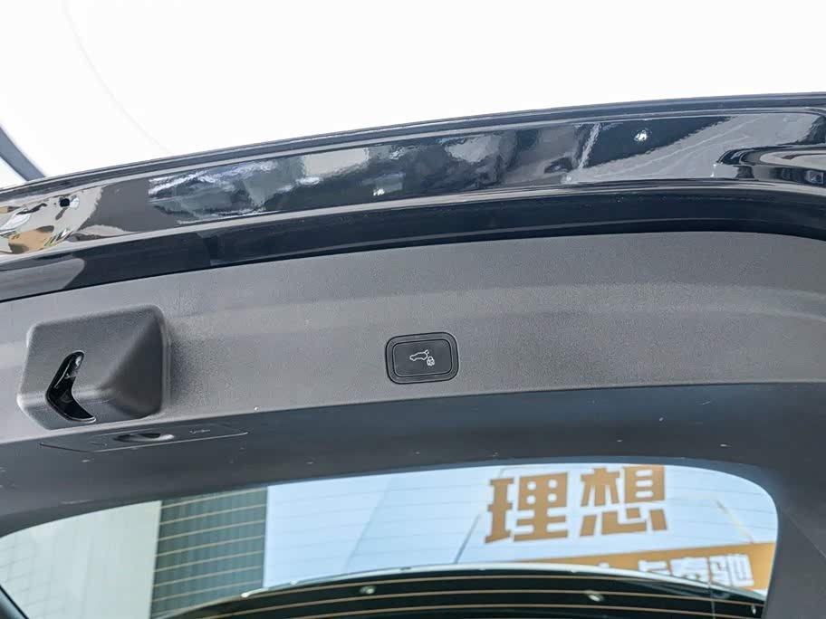 Li Auto Ideal L6