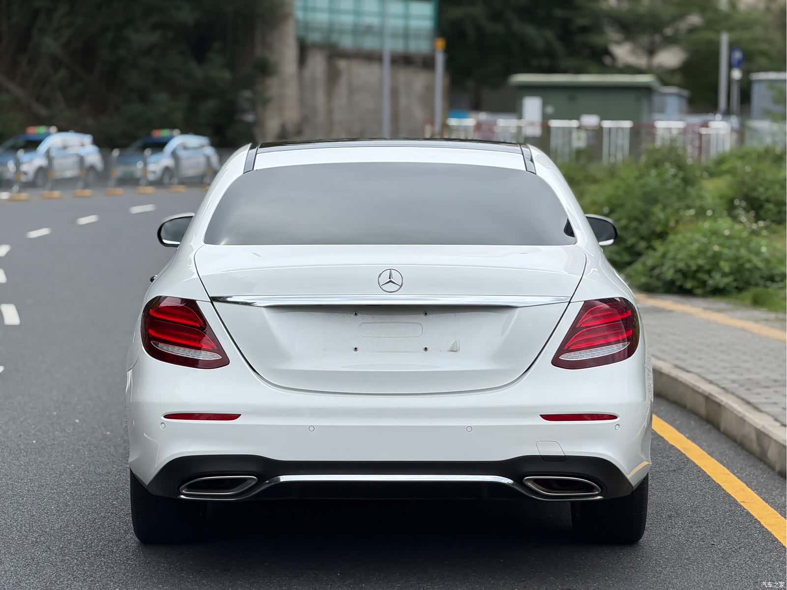 Mercedes-Benz E-Class, 2020 14