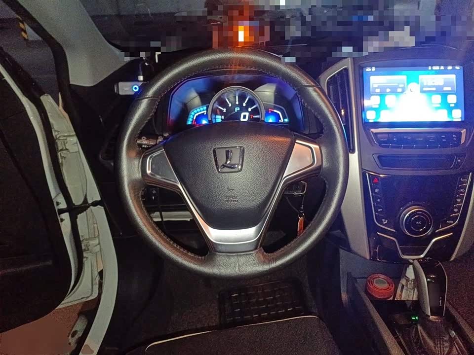 Luxgen Excellent 6 SUV