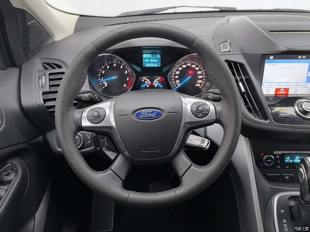 Ford Kuga, 2016 11