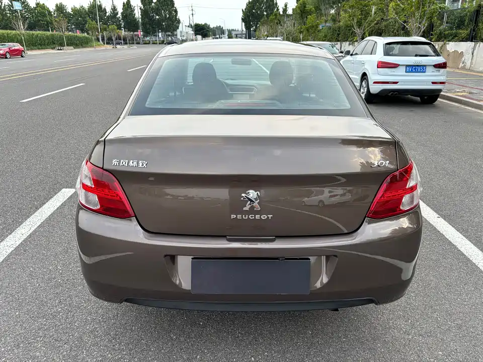 Peugeot 301