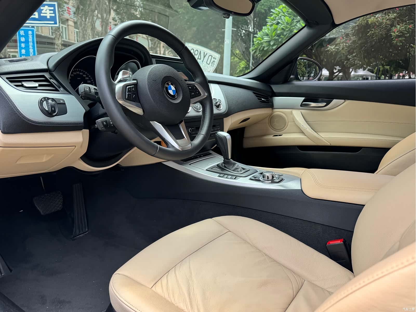 BMW Z4, 2010 9