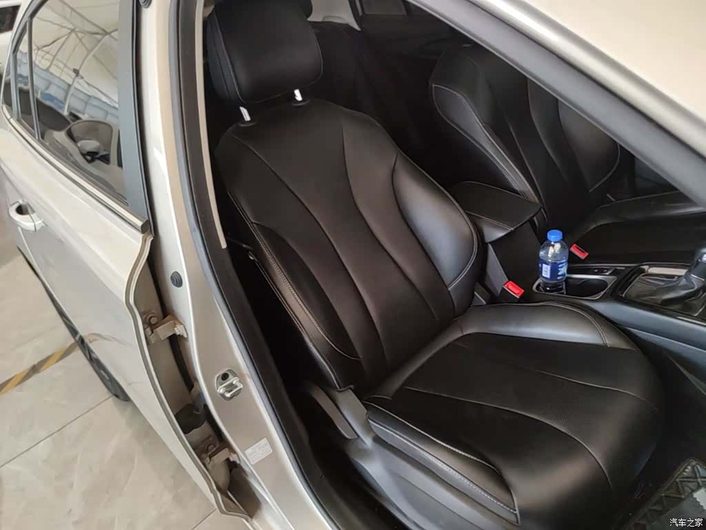 Roewe i5, 2021 25
