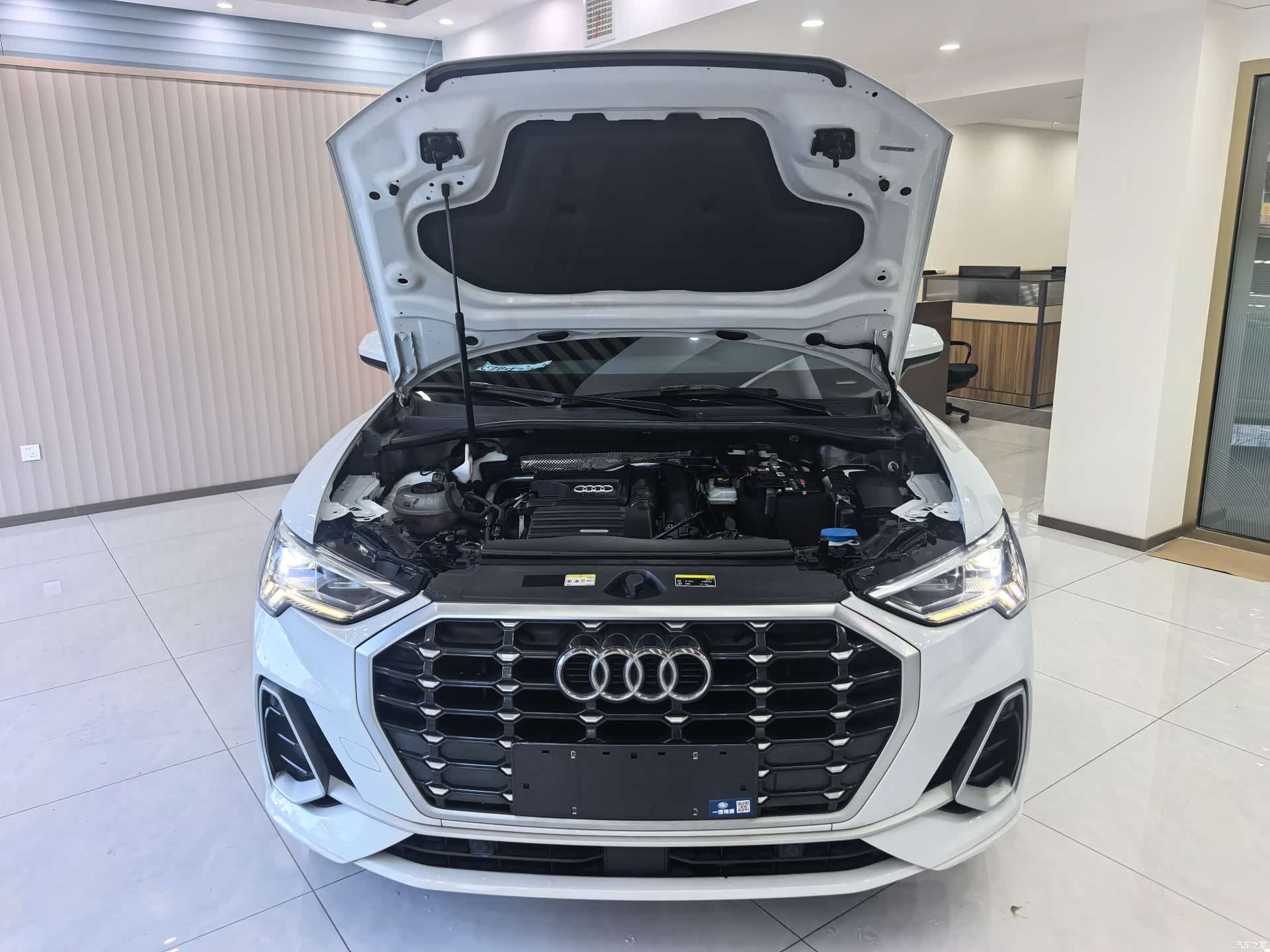 Audi Q3, 2022 13