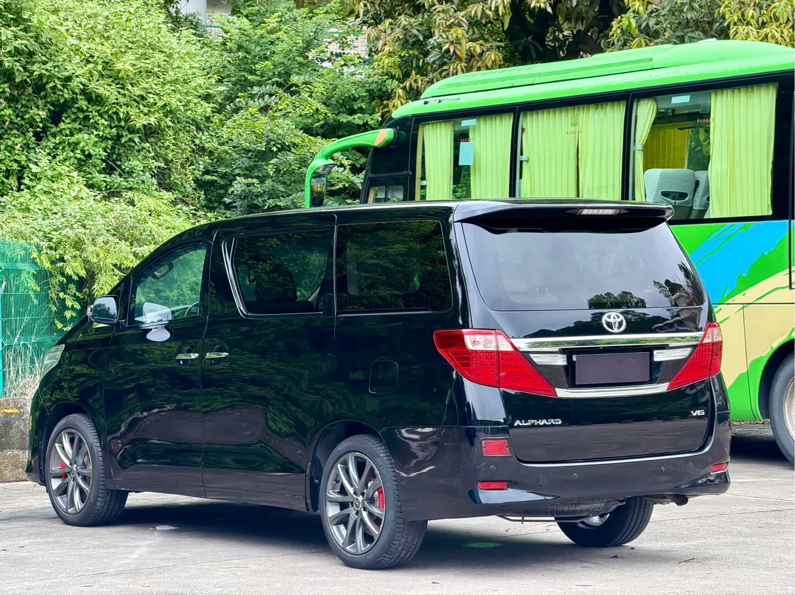 Toyota Alphard, 2012 все фото