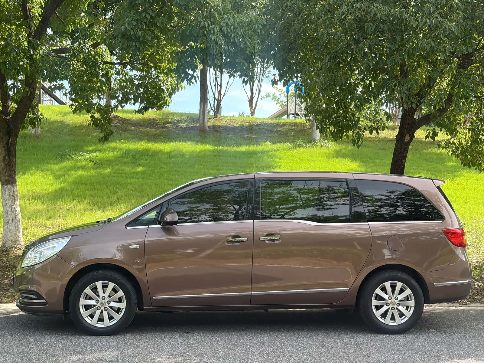 Buick GL8, 2019 4