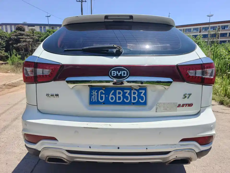 BYD S7