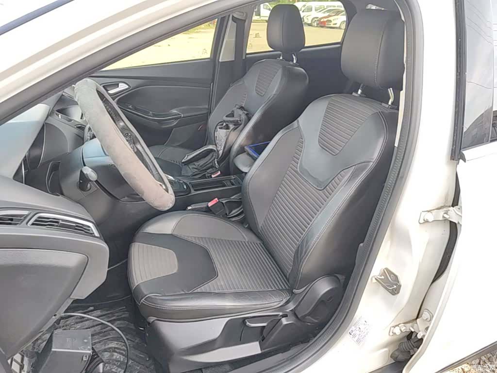 Ford Focus, 2015 11