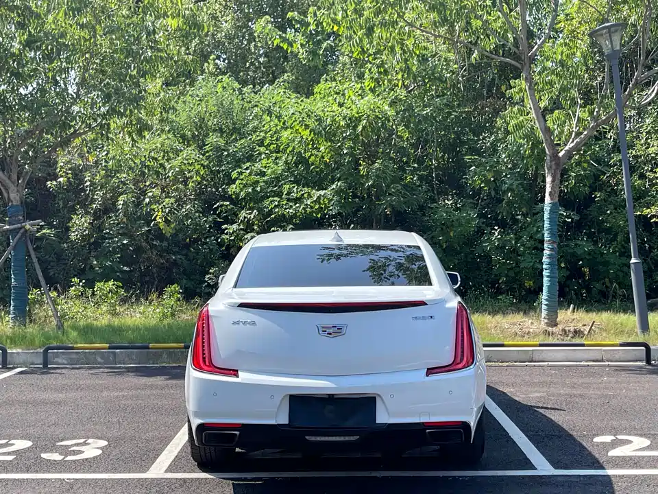 Cadillac XTS