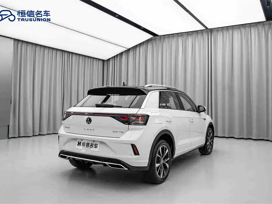 Volkswagen T-ROC exploring Songs