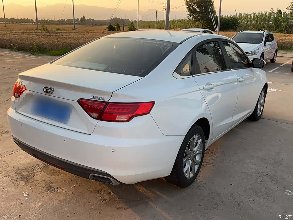 Geely Emgrand, 2016 7