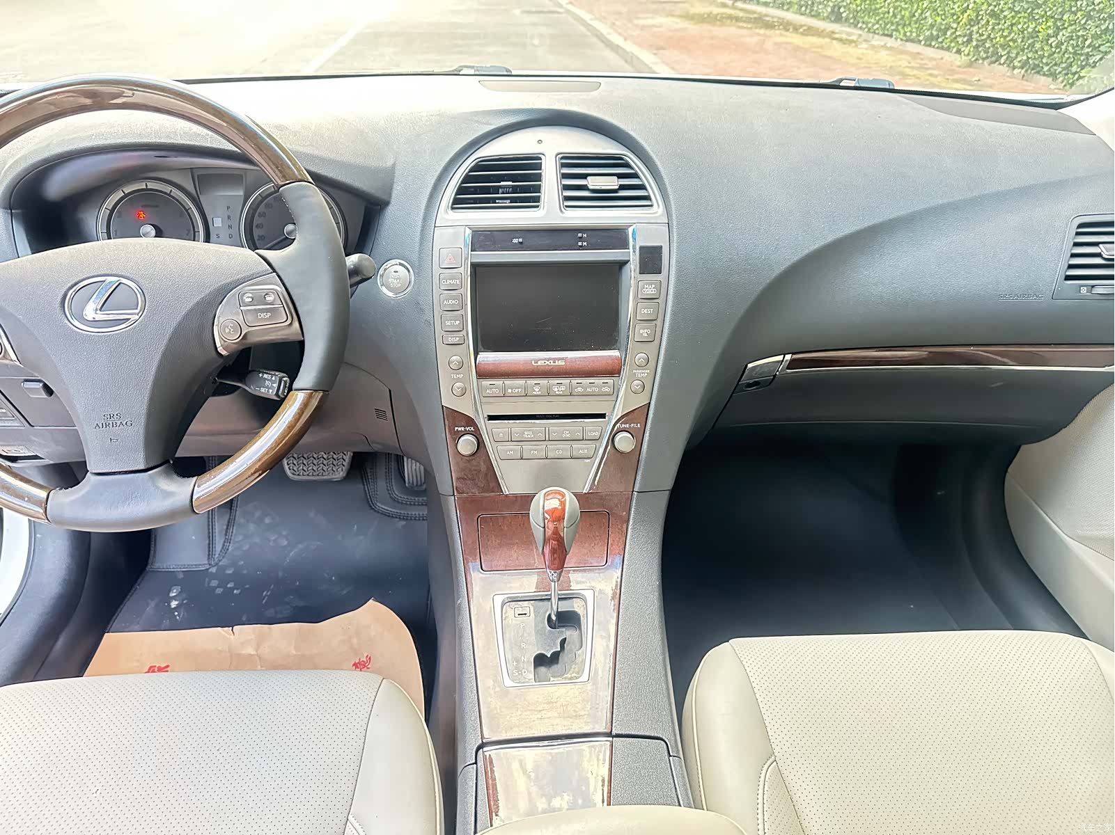 Lexus ES, 2010 9