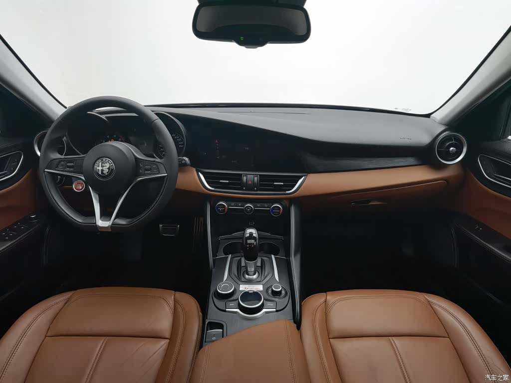 Alfa Romeo Giulia, 2019 все фото