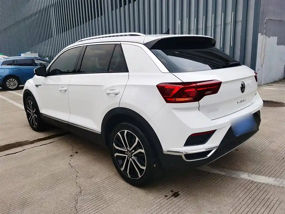 Volkswagen T-ROC exploring Songs