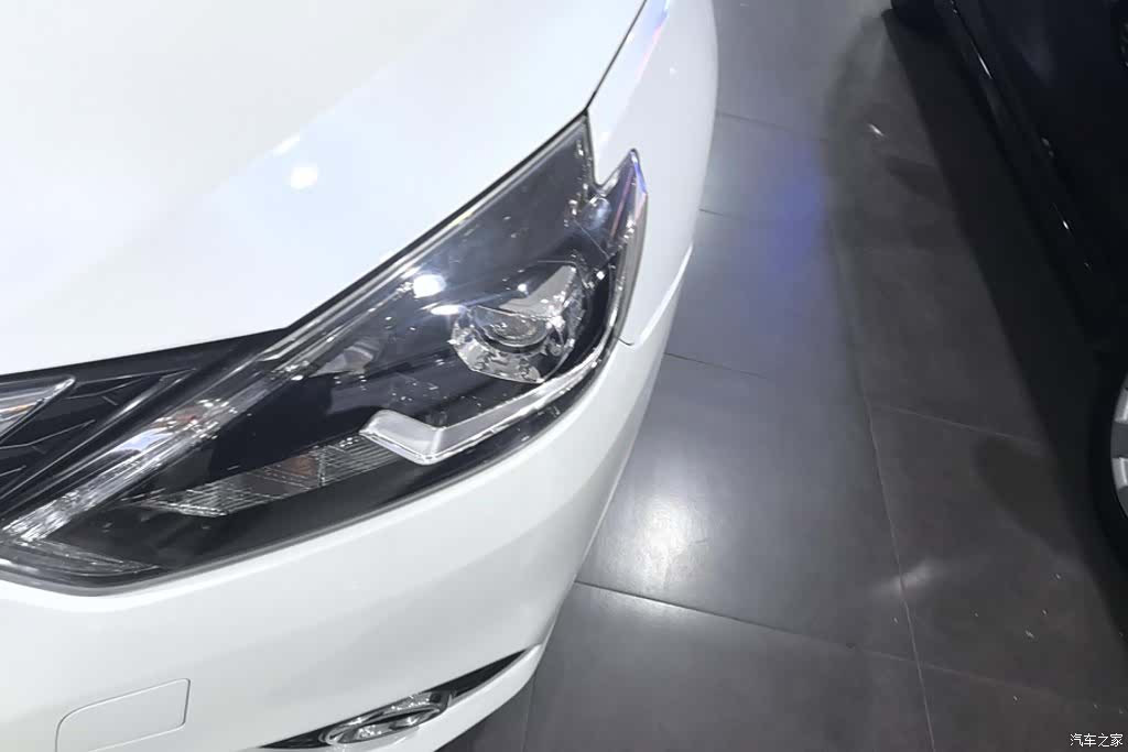 Nissan Sylphy, 2017 все фото