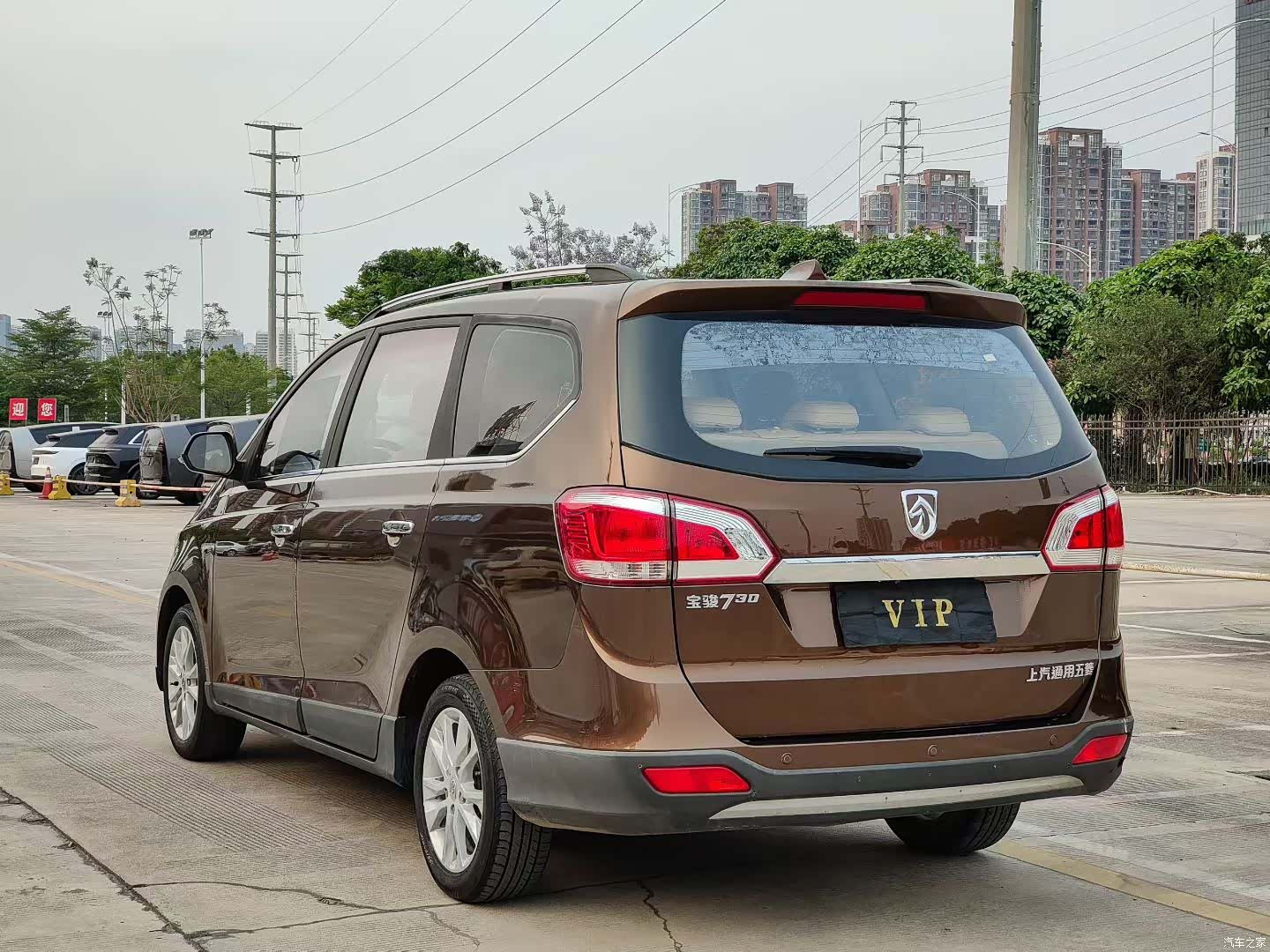 Wuling 730, 2015 4