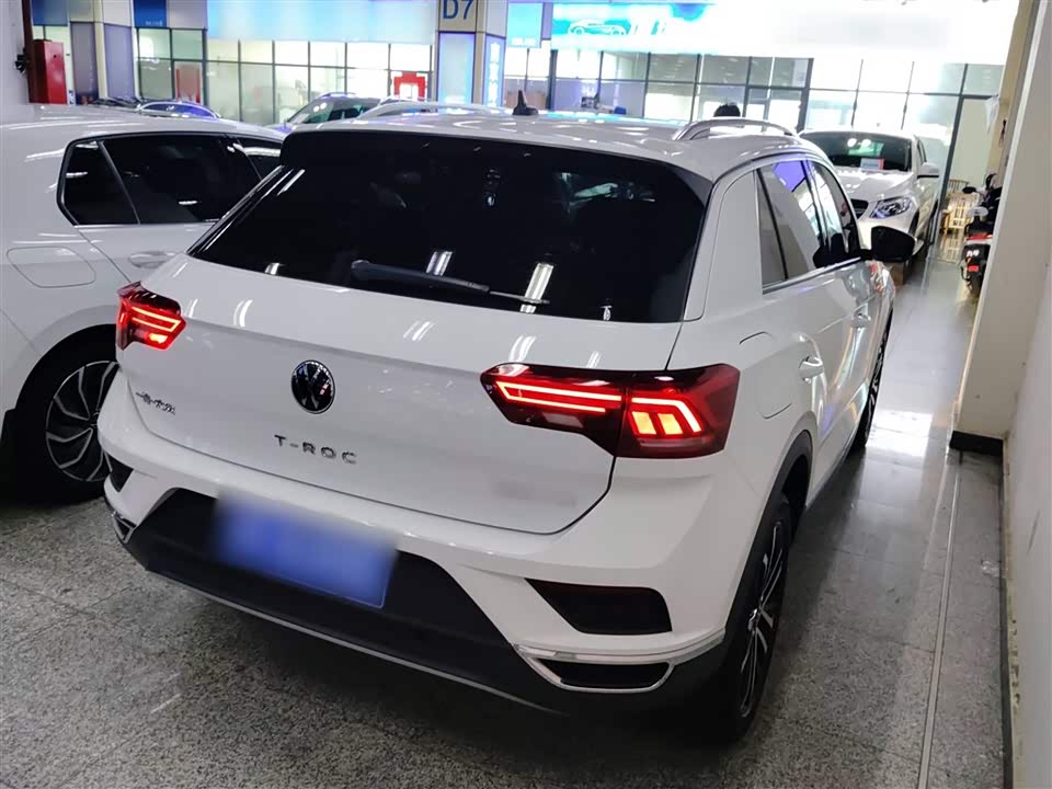 Volkswagen T-ROC exploring Songs