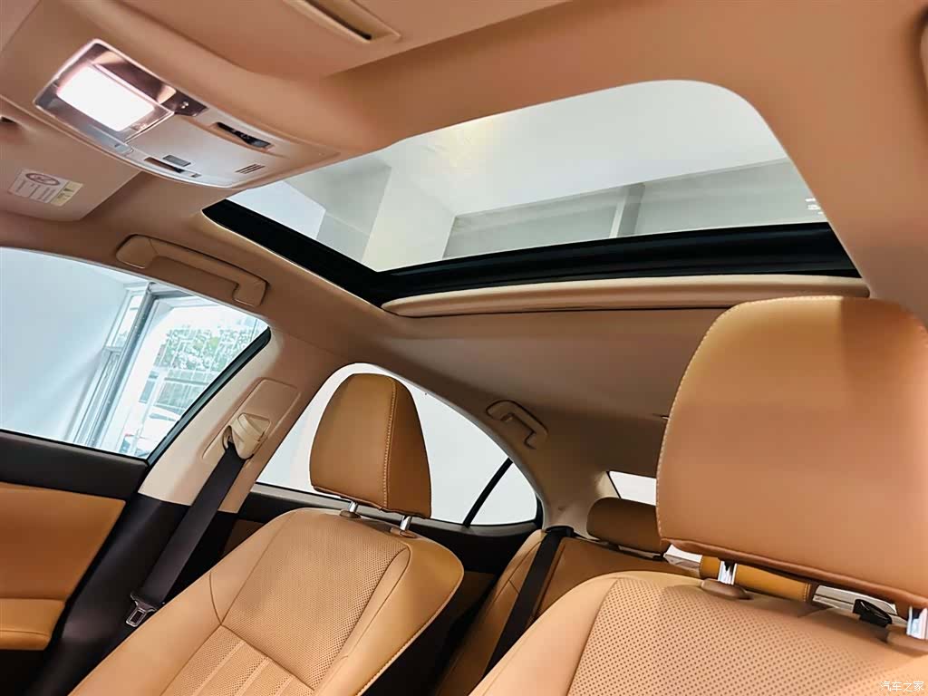 Lexus ES, 2018 13