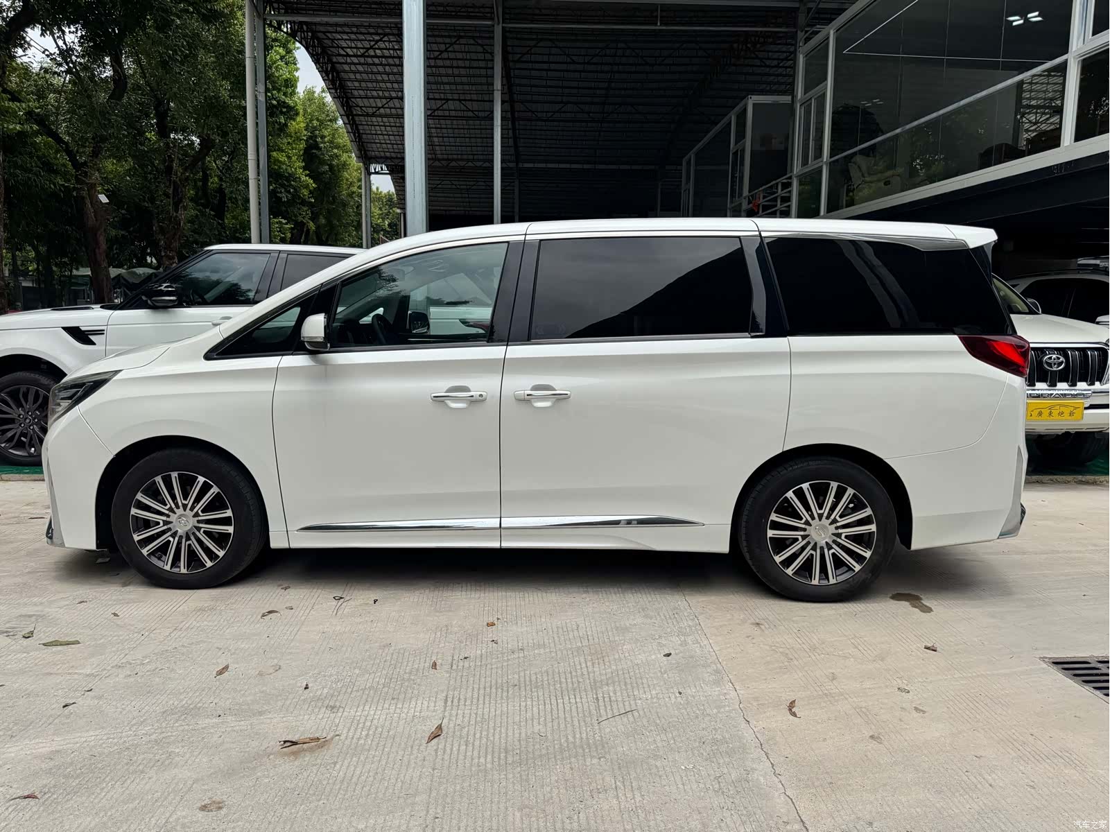 Trumpchi M8, 2021 3