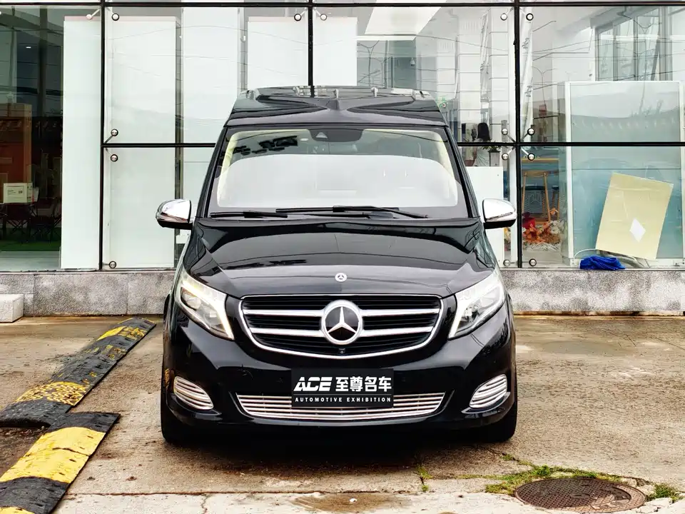 Mercedes-Benz V-class
