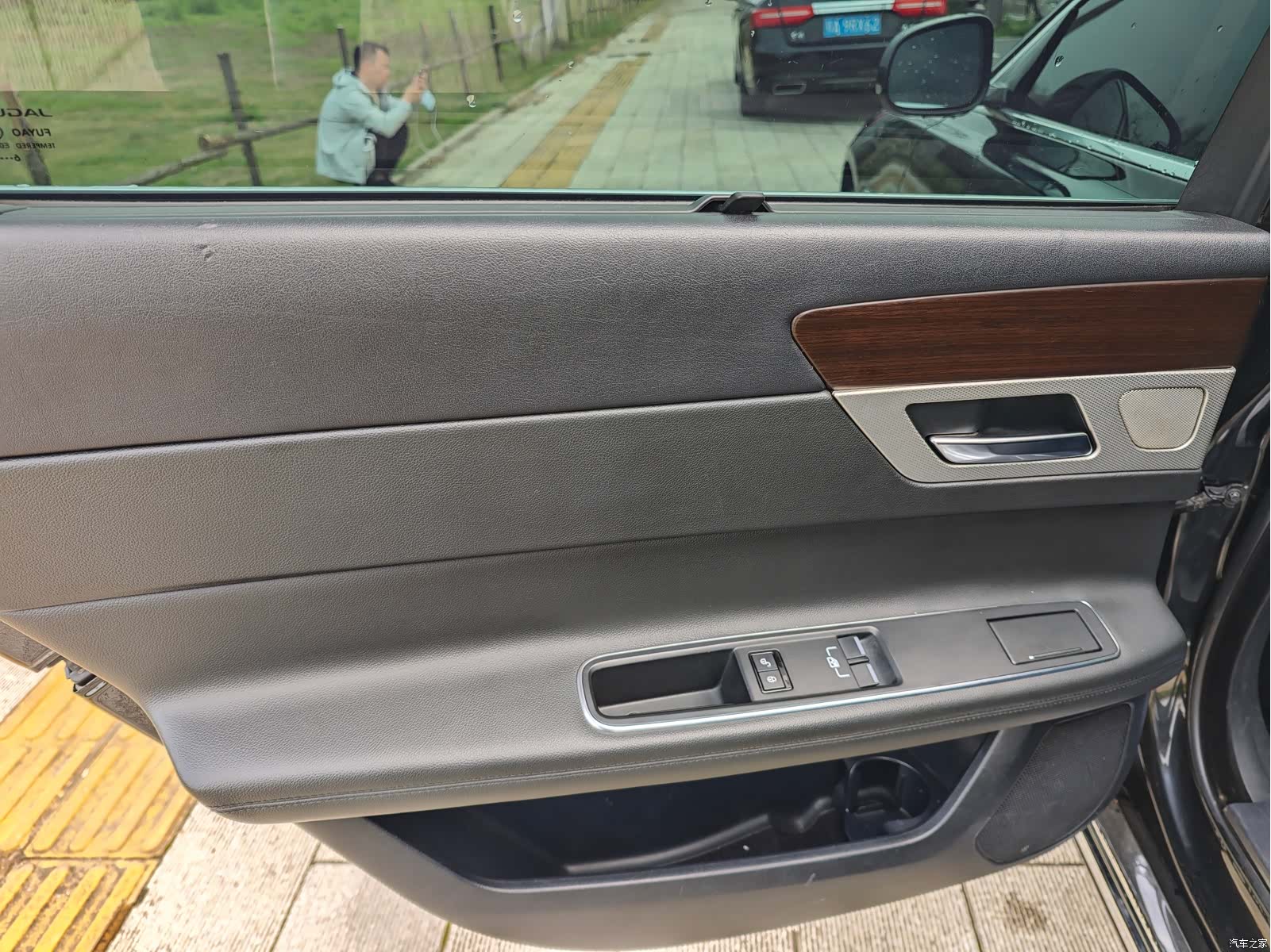Land Rover XFL, 2017 11