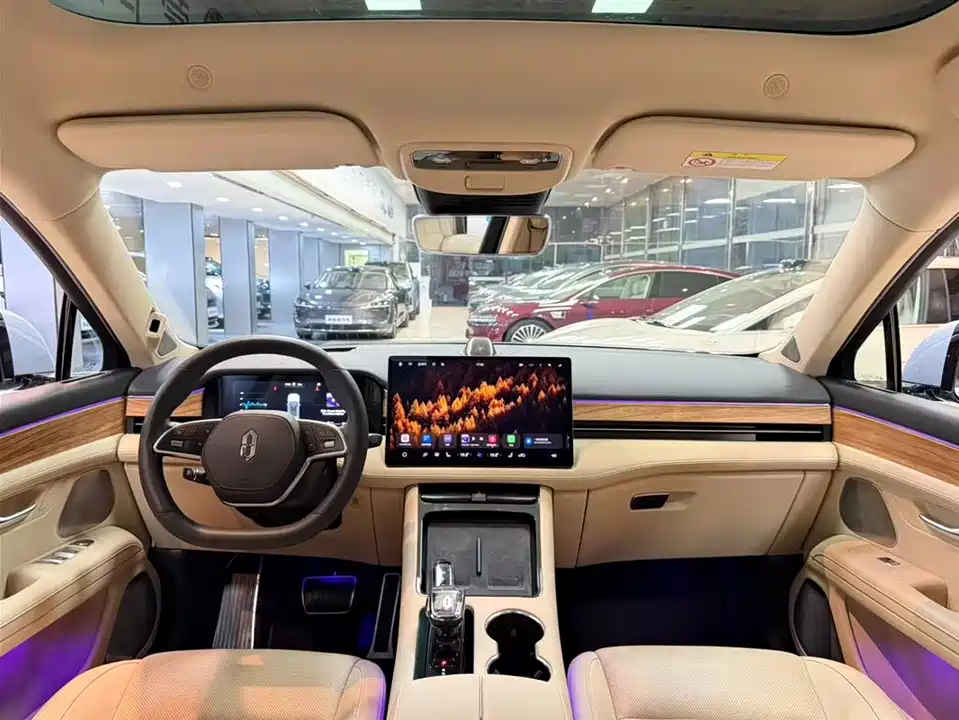 AITO Ask the world M5