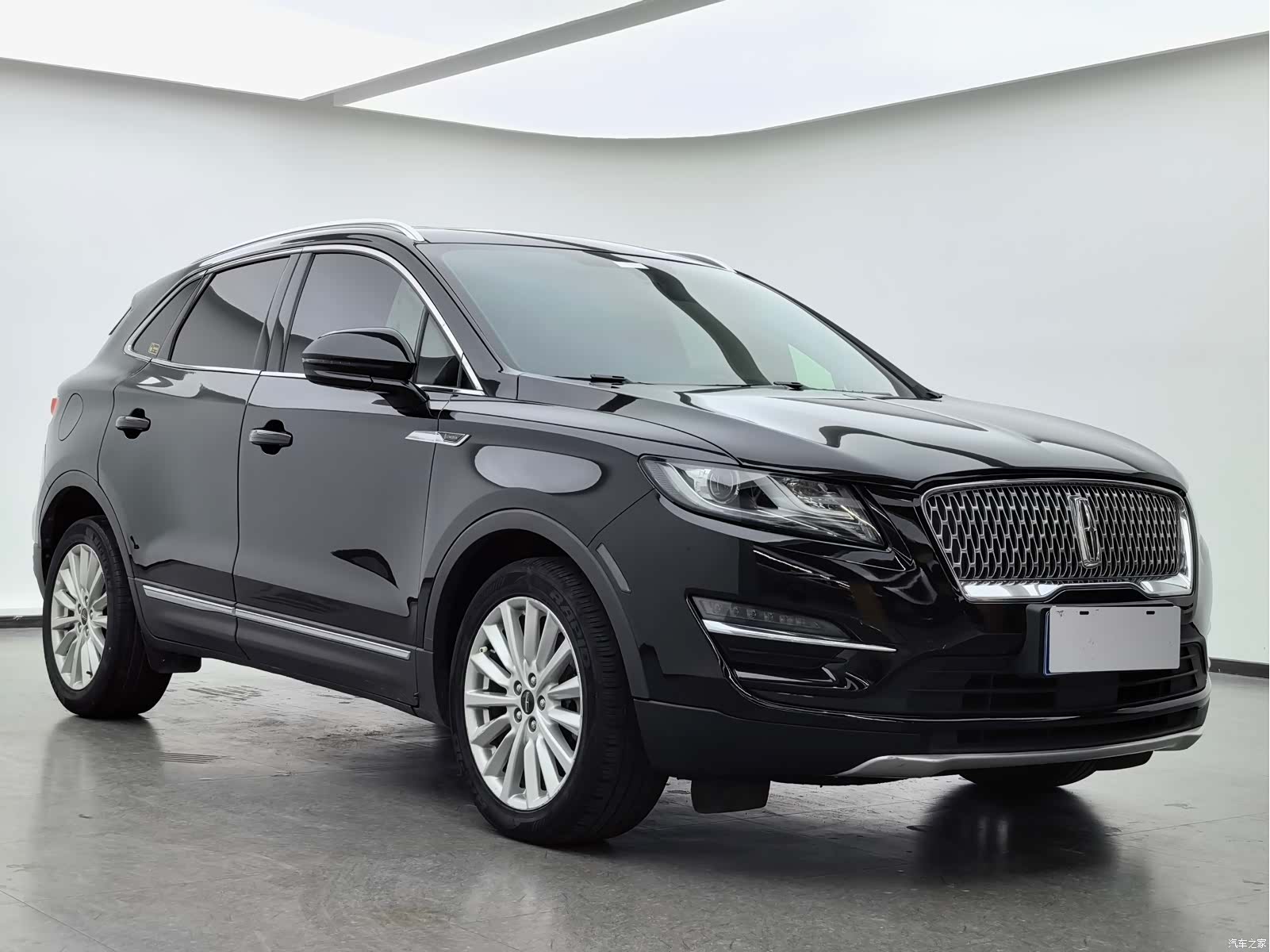 Lincoln MKC, 2019 3