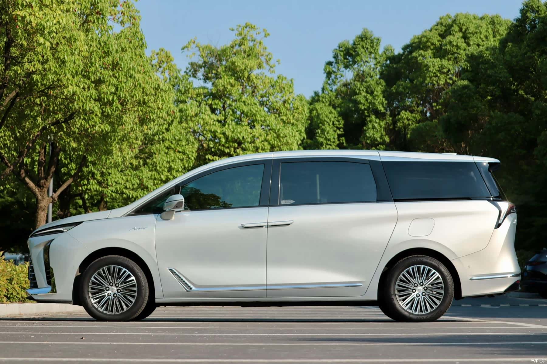 Buick GL8, 2024 6