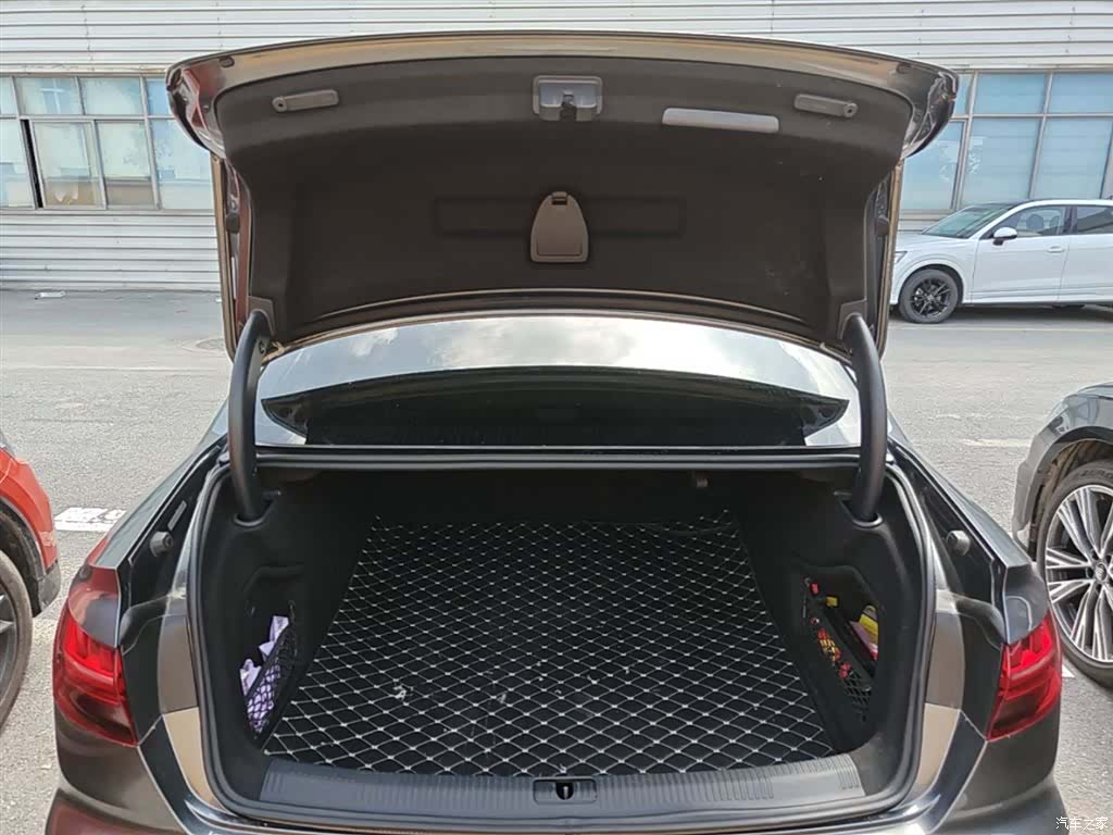Audi A4L, 2021 19