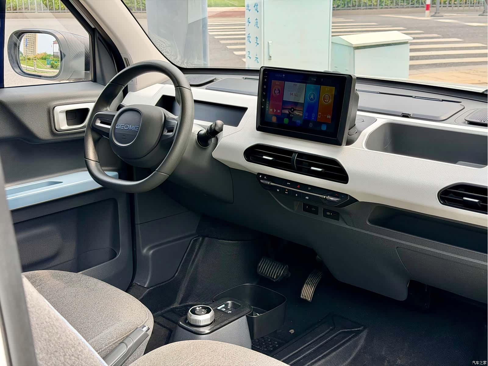 Geely Panda, 2025 14