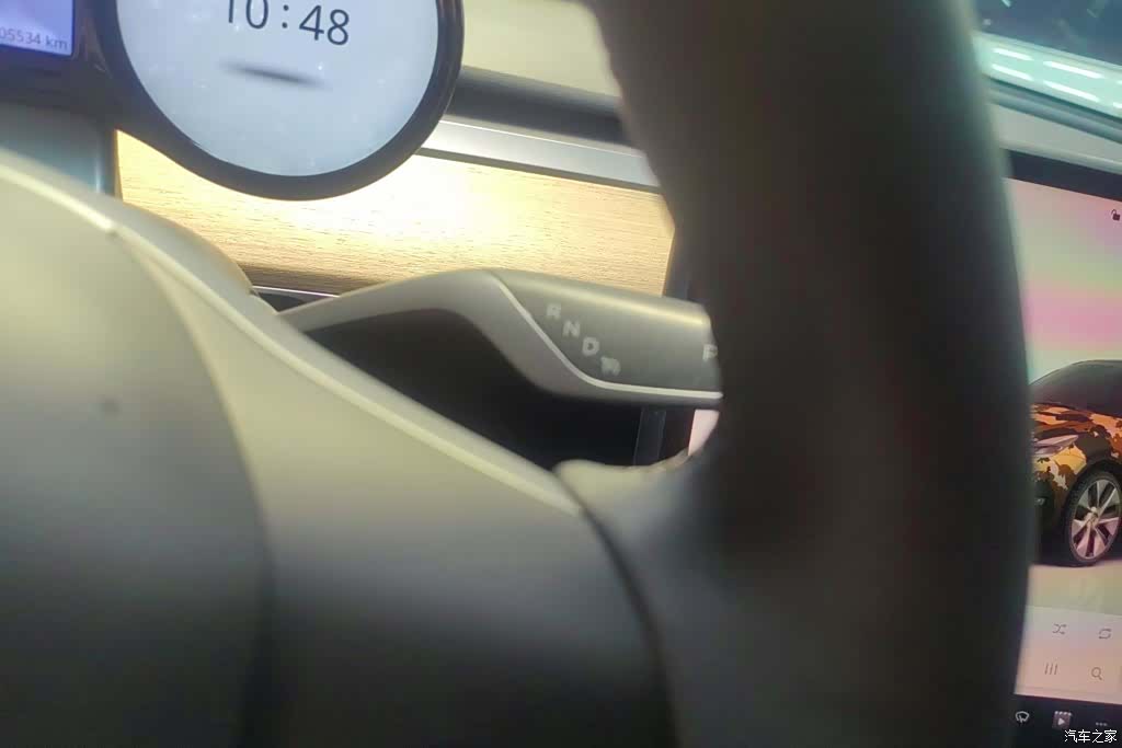 Tesla Model Y, 2022 16