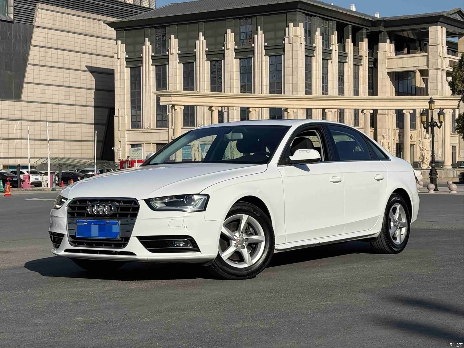 Audi A4L, 2014 1