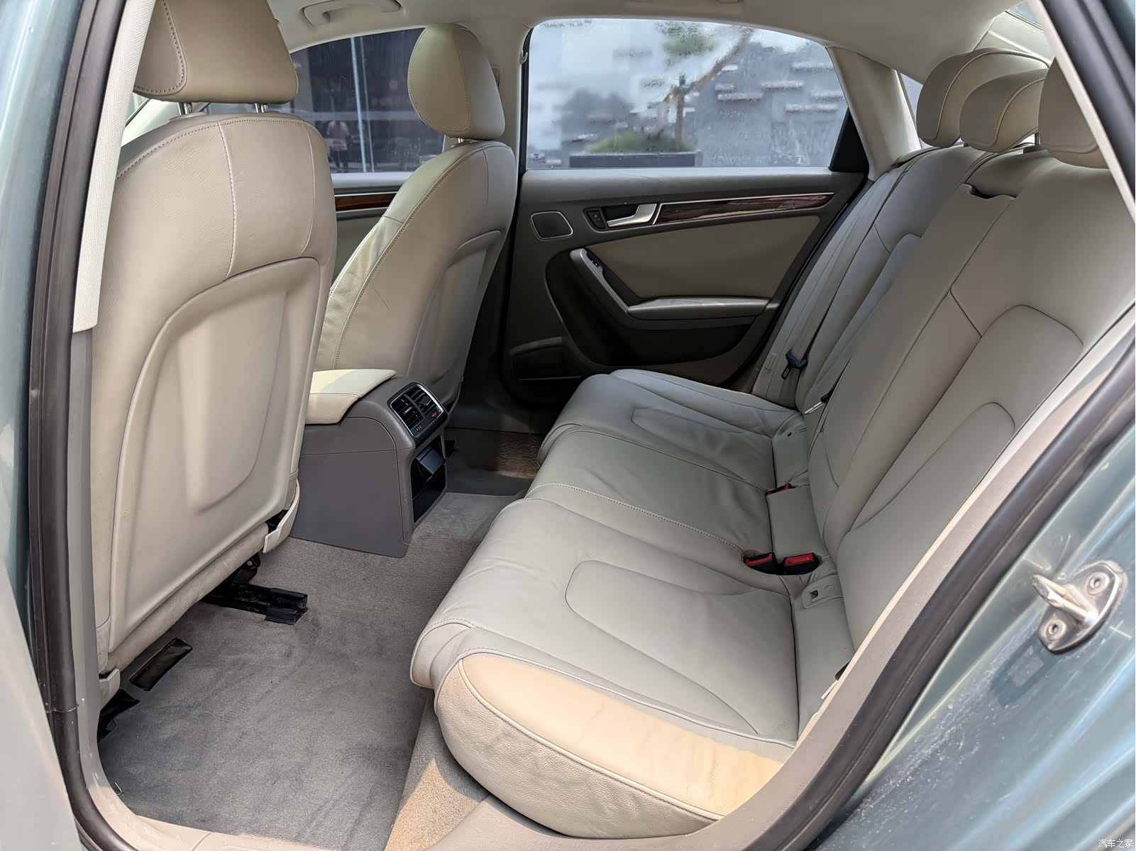Audi A4L, 2011 8