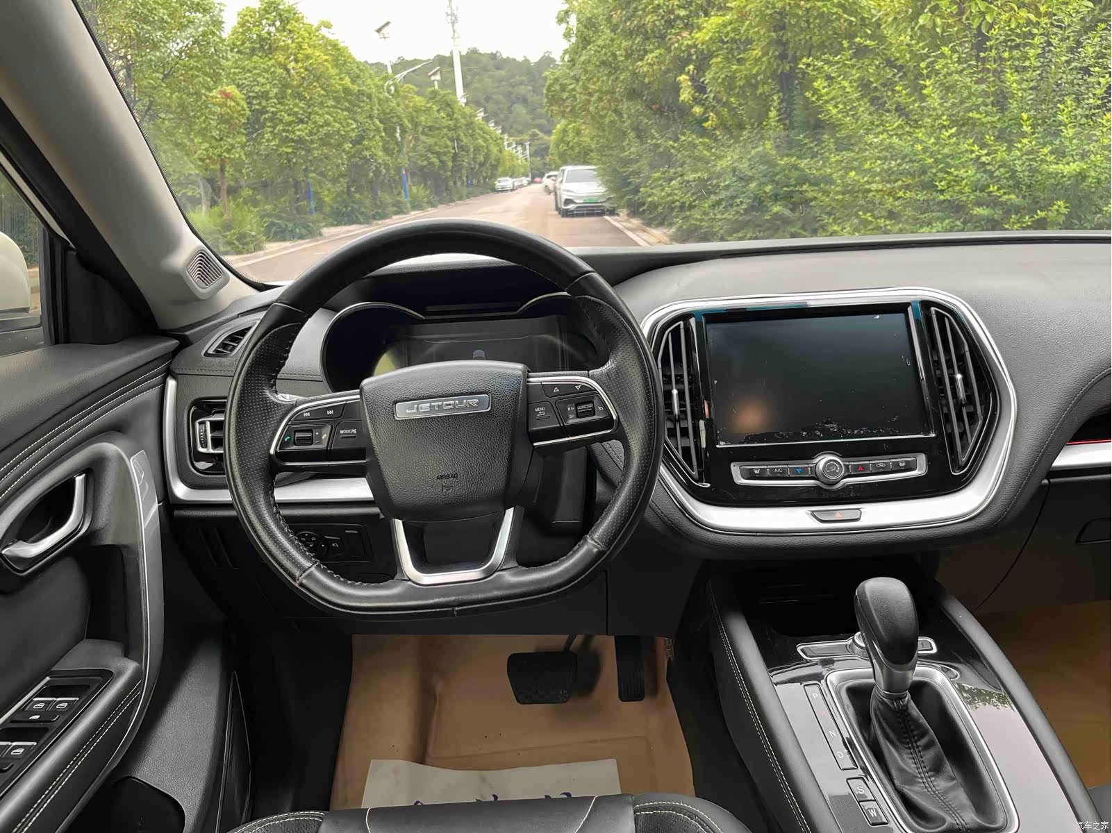 Jetour X70, 2019 20